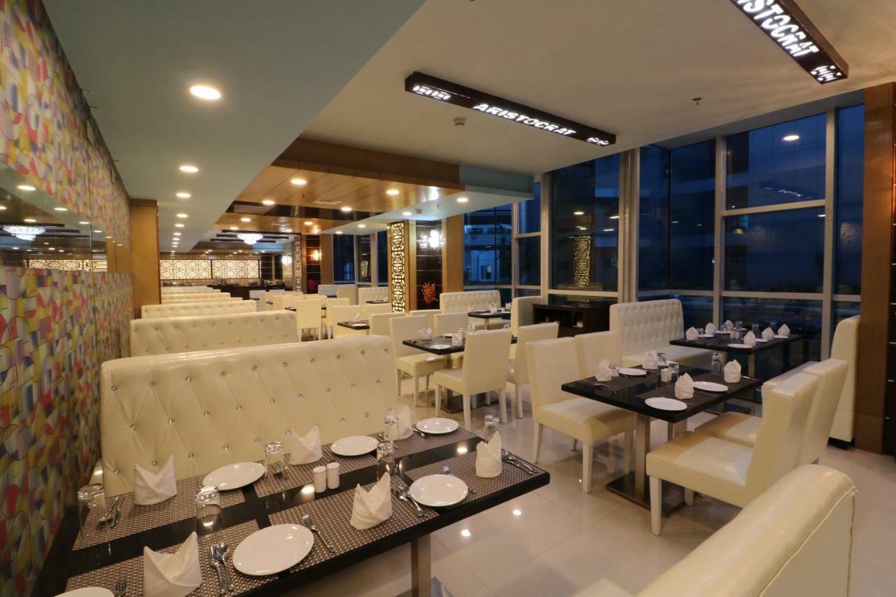Aristocrat Hotel Kalkutta Kültér fotó