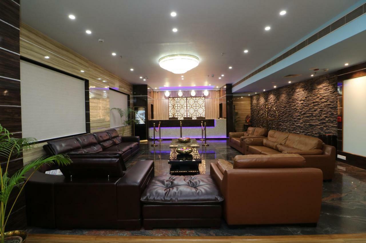Aristocrat Hotel Kalkutta Kültér fotó
