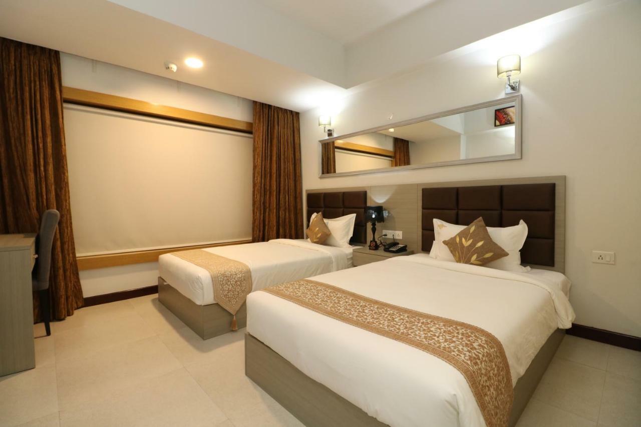 Aristocrat Hotel Kalkutta Kültér fotó